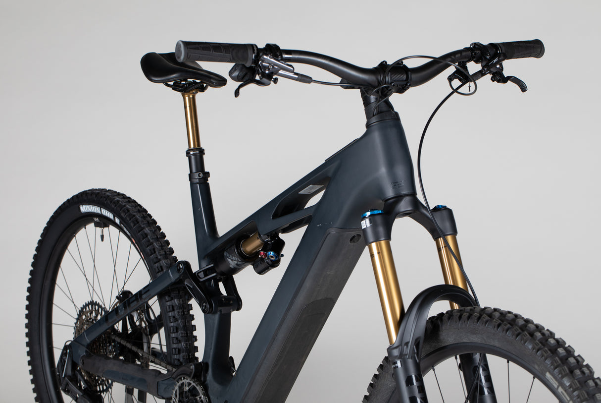 Cube Stereo Hybrid ONE77 HPC AT 800 Carbon/Gold - käytetty sähköpyörä 185-193 cm ajajalle