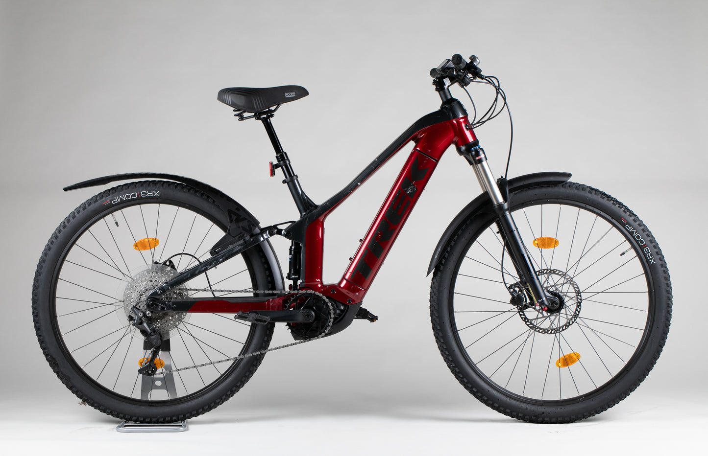 Trek Powerfly FS 4 - käytetty sähköpyörä 168-179 cm ajajalle