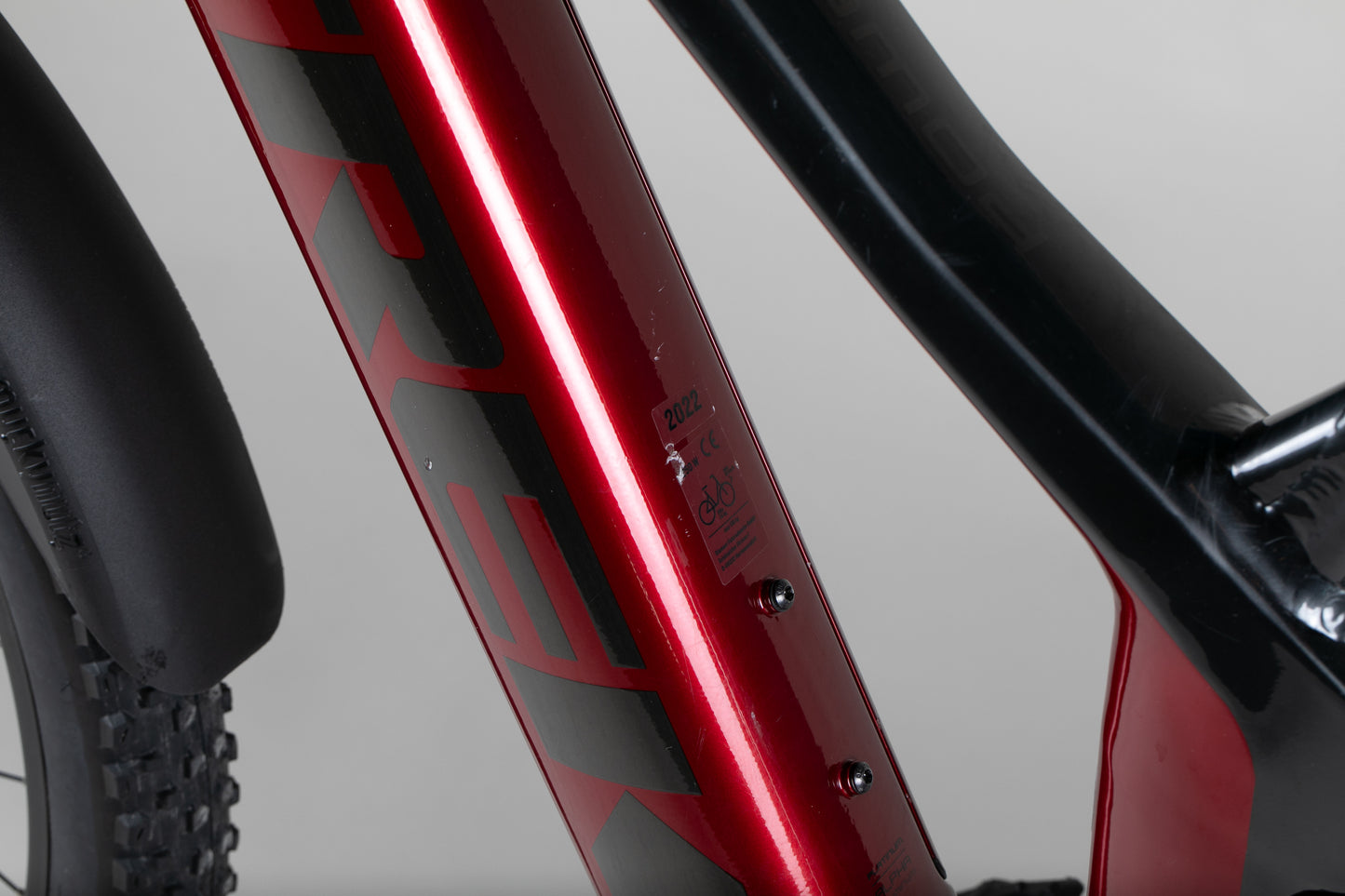 Trek Powerfly FS 4 - käytetty sähköpyörä 168-179 cm ajajalle
