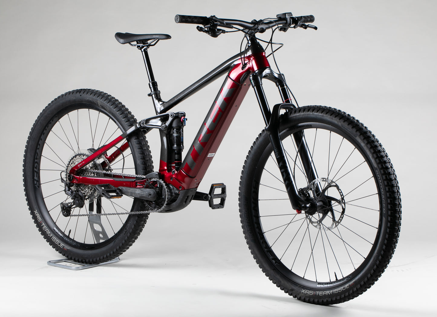 Trek Rail 7 - käytetty sähköpyörä 165-175 cm ajajalle