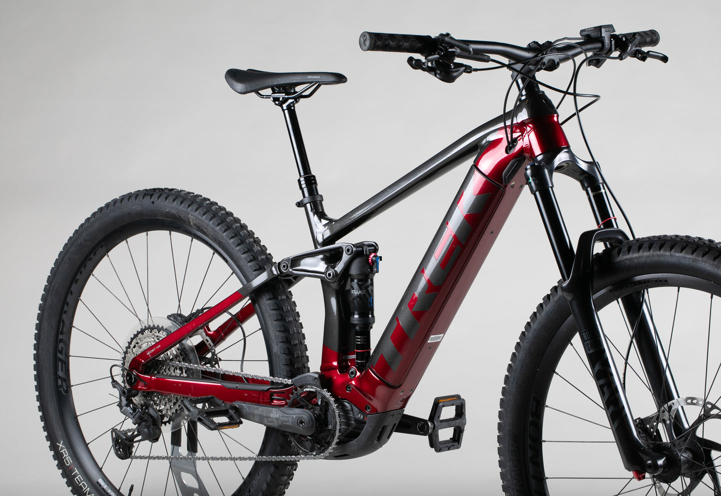 Trek Rail 7 - käytetty sähköpyörä 165-175 cm ajajalle
