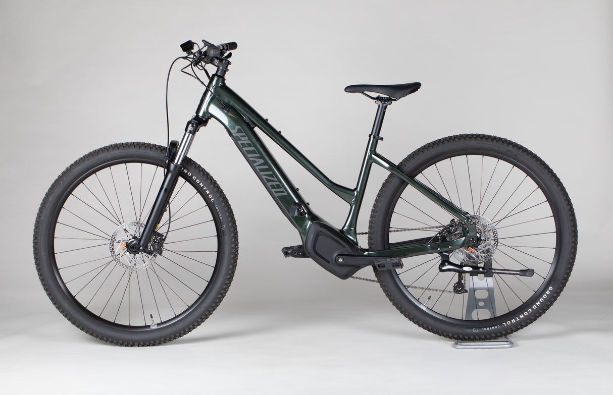 Specialized Turbo Tero 4.0 Step-Through - käytetty sähköpyörä 165-178 cm ajajalle