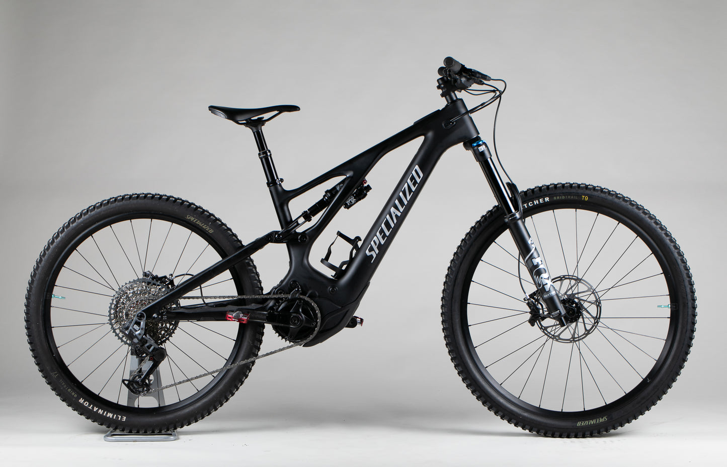 Specialized Turbo Levo Comp Carbon - käytetty sähköpyörä 165-180 cm ajajalle