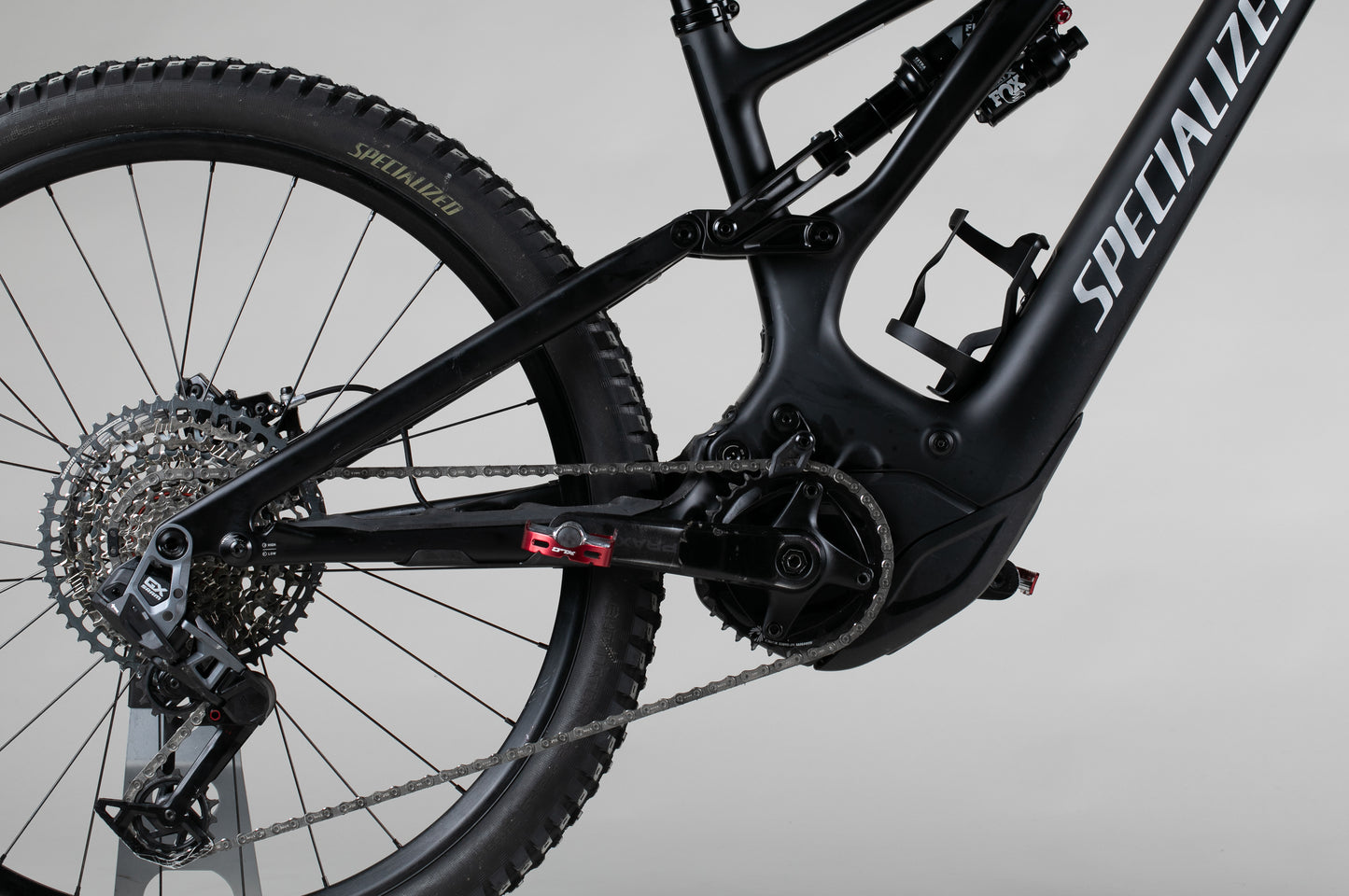 Specialized Turbo Levo Comp Carbon - käytetty sähköpyörä 165-180 cm ajajalle