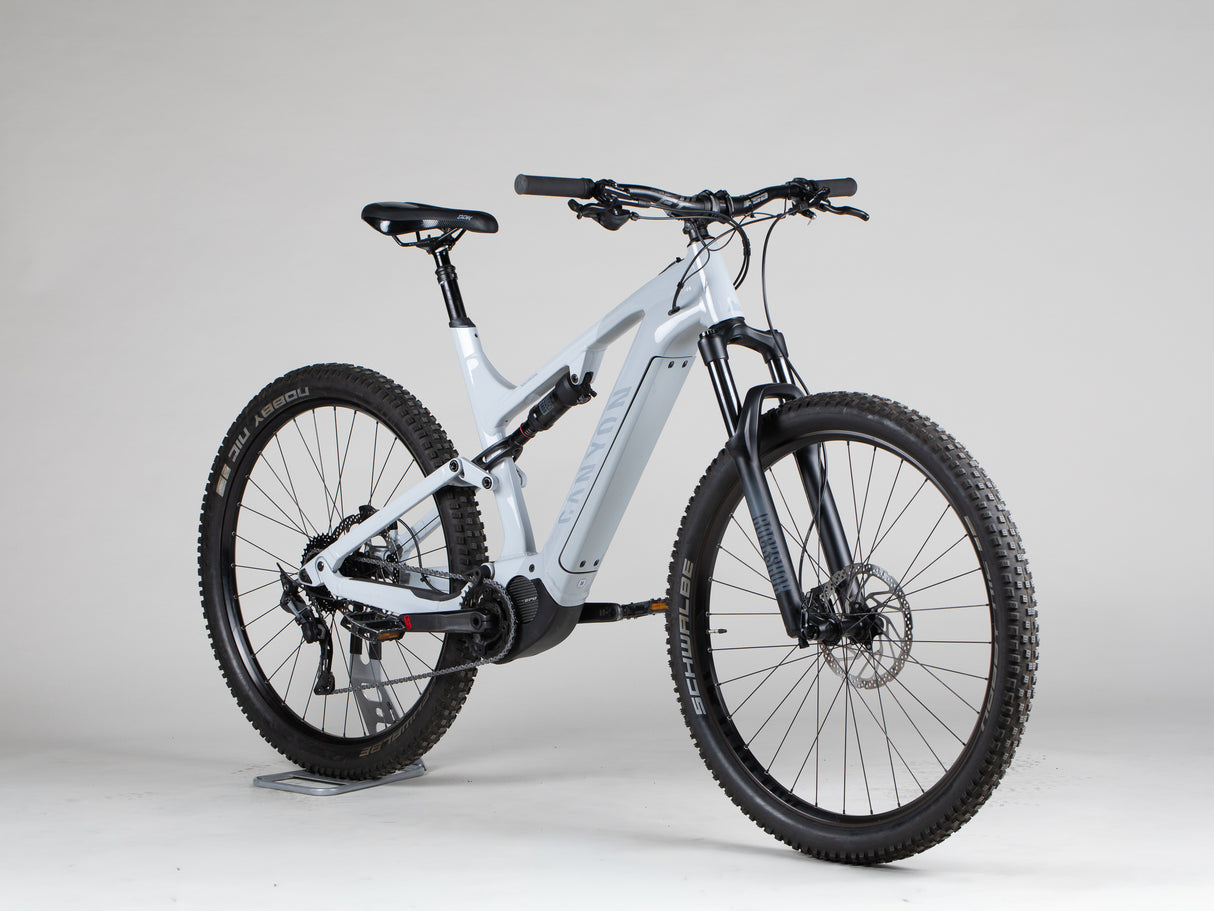 Canyon Neuron:On 6 - käytetty sähköpyörä 193-205 cm ajajalle