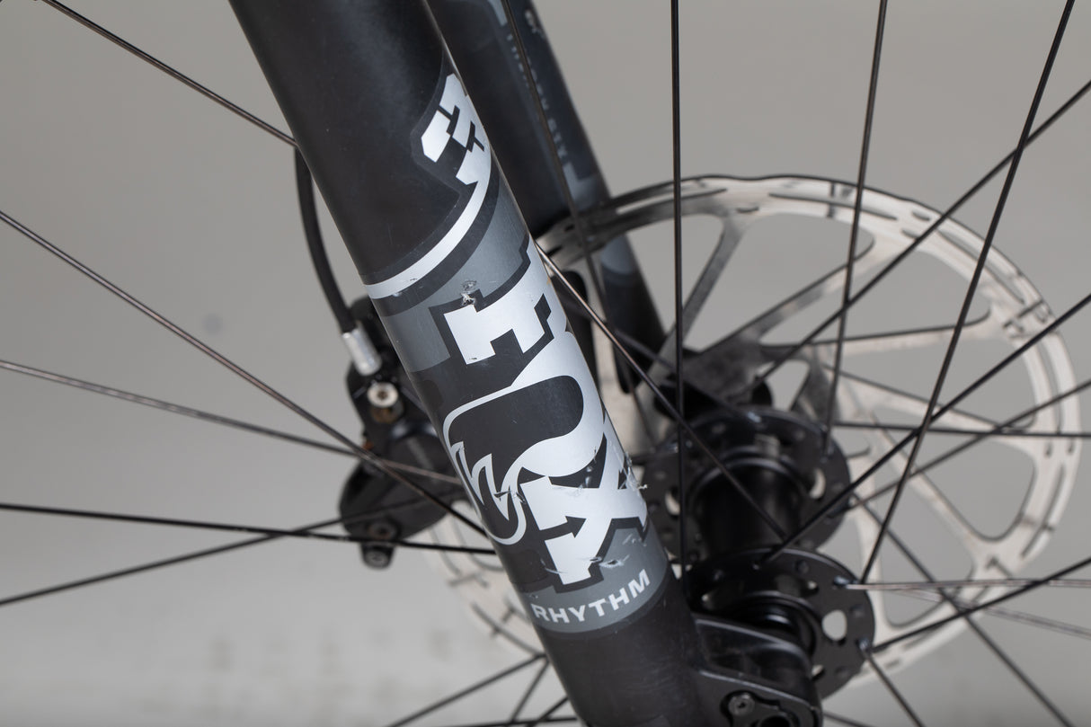 Specialized Turbo Levo Comp - käytetty sähköpyörä 188-203 cm ajajalle