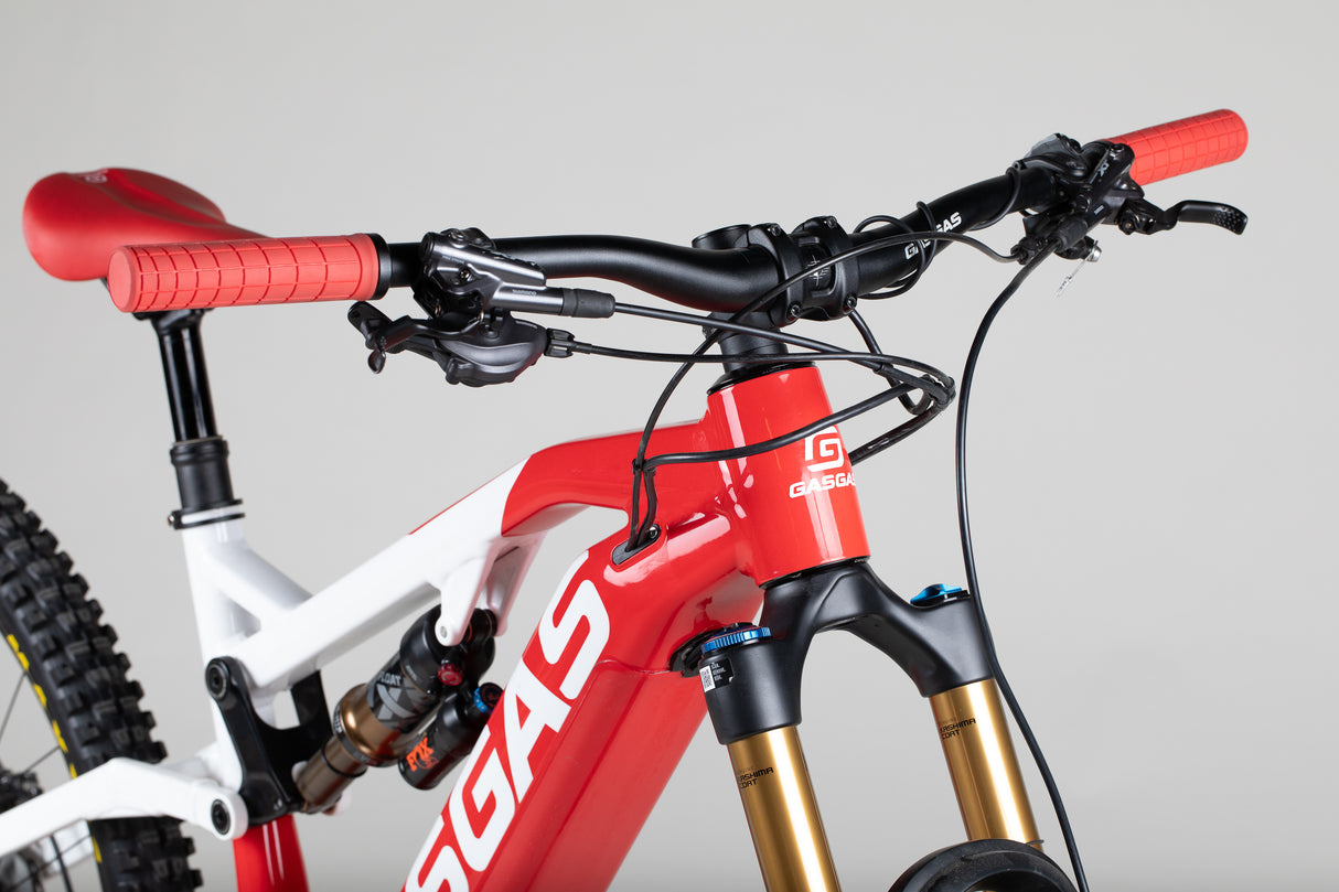 GASGAS G Enduro 3.0 - käytetty sähköpyörä 168-178 cm ajajalle