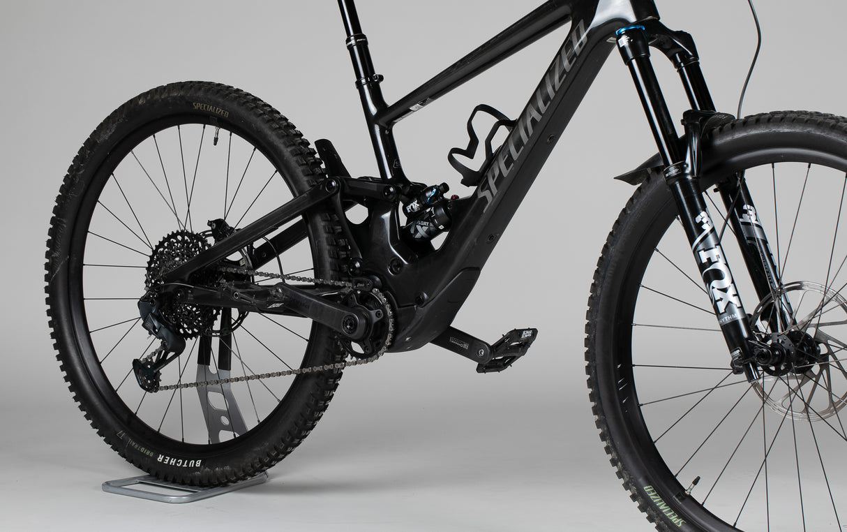 Specialized Turbo Kenevo SL Comp - käytetty sähköpyörä 165-180 cm ajajalle