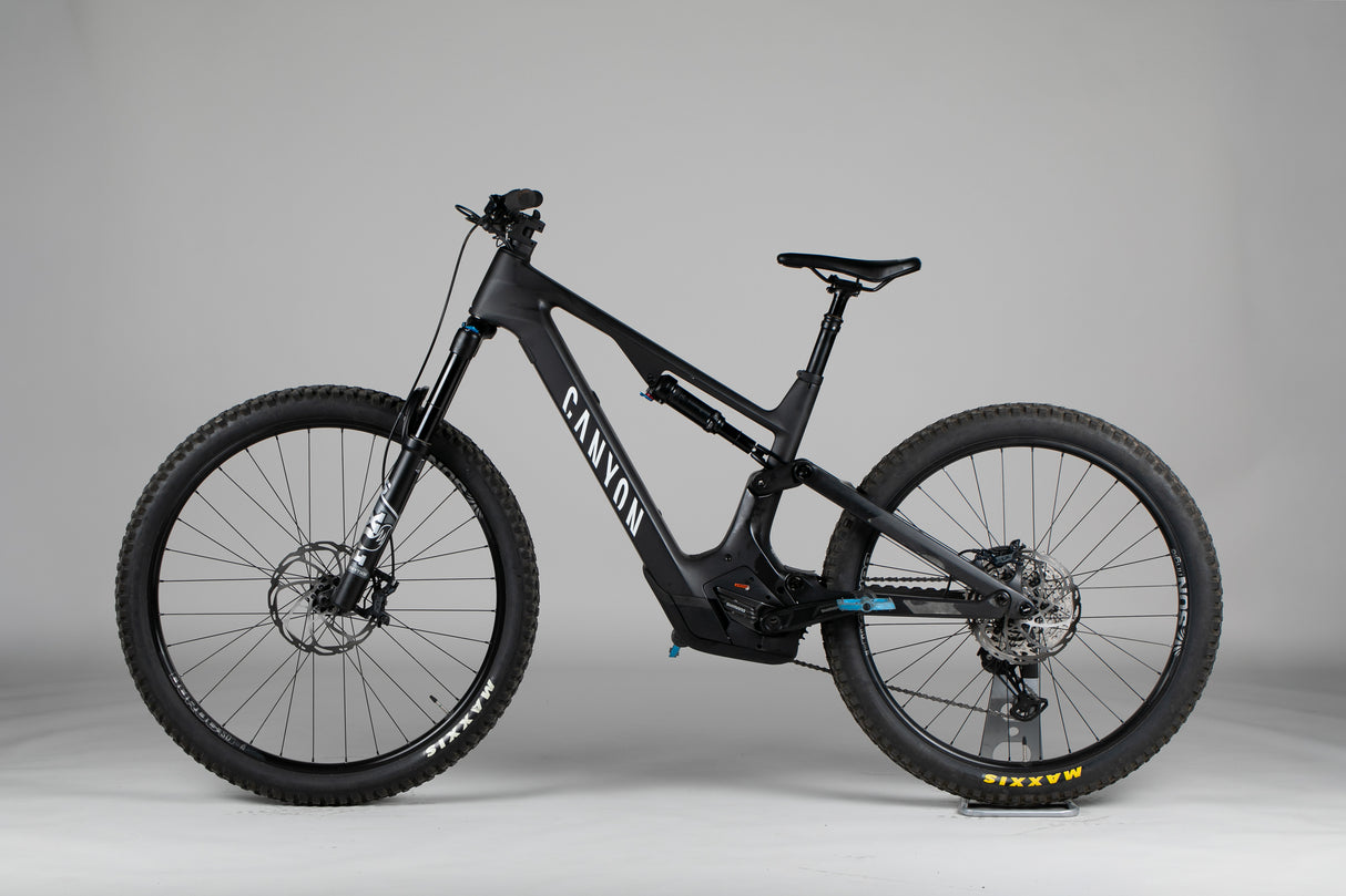 Canyon Spectral:ON CF 8.0 - käytetty sähköpyörä 171-184 cm ajajalle