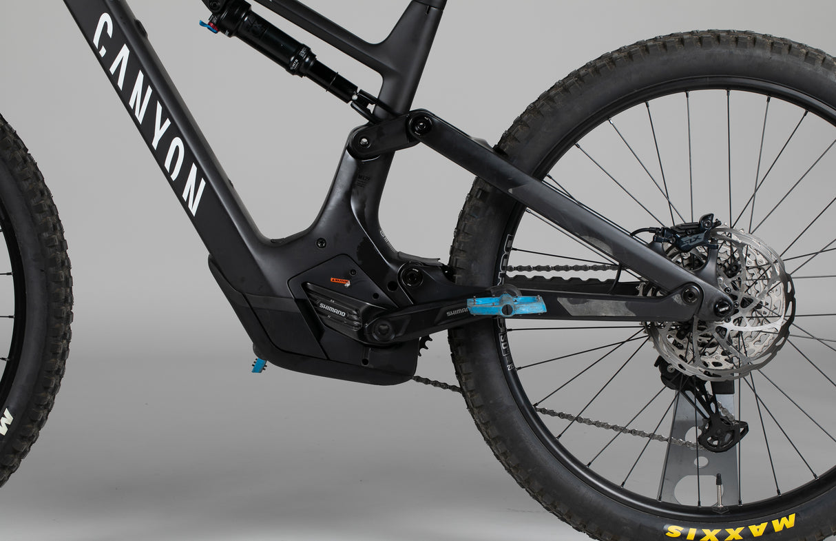 Canyon Spectral:ON CF 8.0 - käytetty sähköpyörä 171-184 cm ajajalle