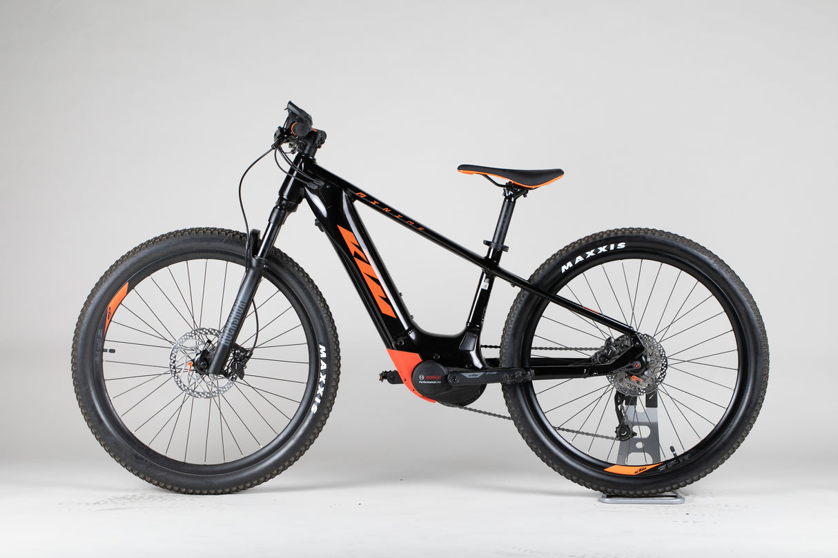 KTM Macina MiniMe 561 - käytetty lasten sähköpyörä 140-165 cm ajajalle