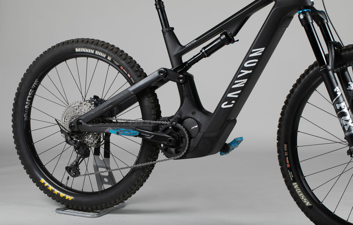 Canyon Spectral:ON CF 8.0 - käytetty sähköpyörä 171-184 cm ajajalle
