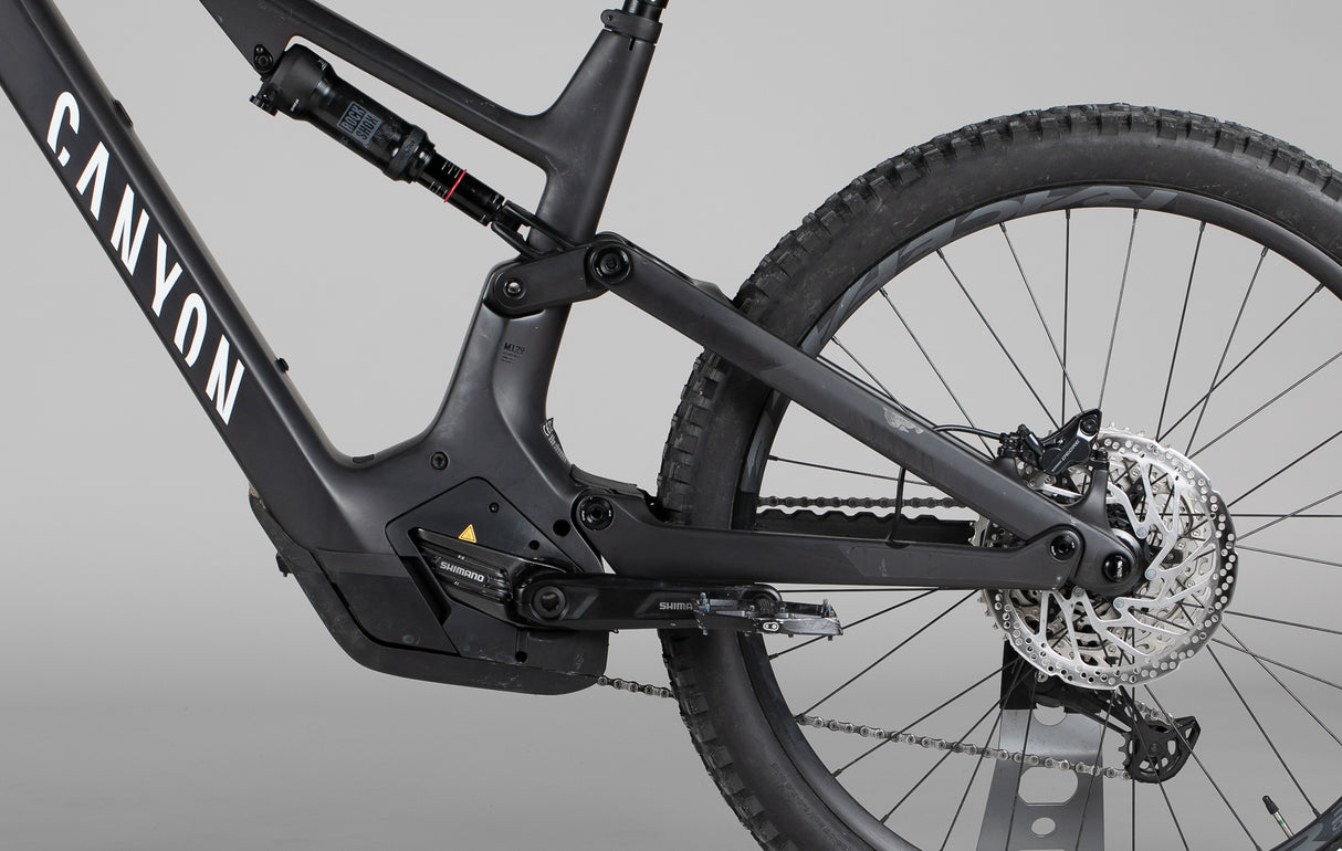 Canyon Spectral:On Cf 7 - käytetty sähköpyörä 177-187 cm ajajalle