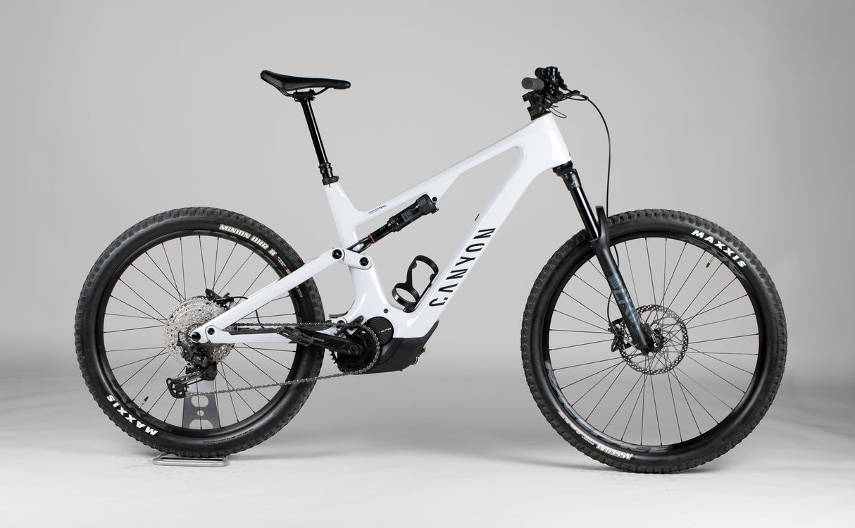 Canyon Spectral:On Cf 7 - käytetty sähköpyörä 186-198 cm ajajalle