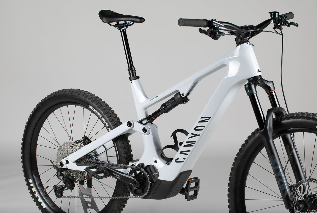 Canyon Spectral:On Cf 7 - käytetty sähköpyörä 186-198 cm ajajalle