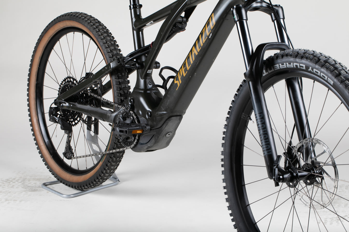 SPECIALIZED Turbo Levo Alloy - käytetty sähköpyörä 178-193 cm ajajalle