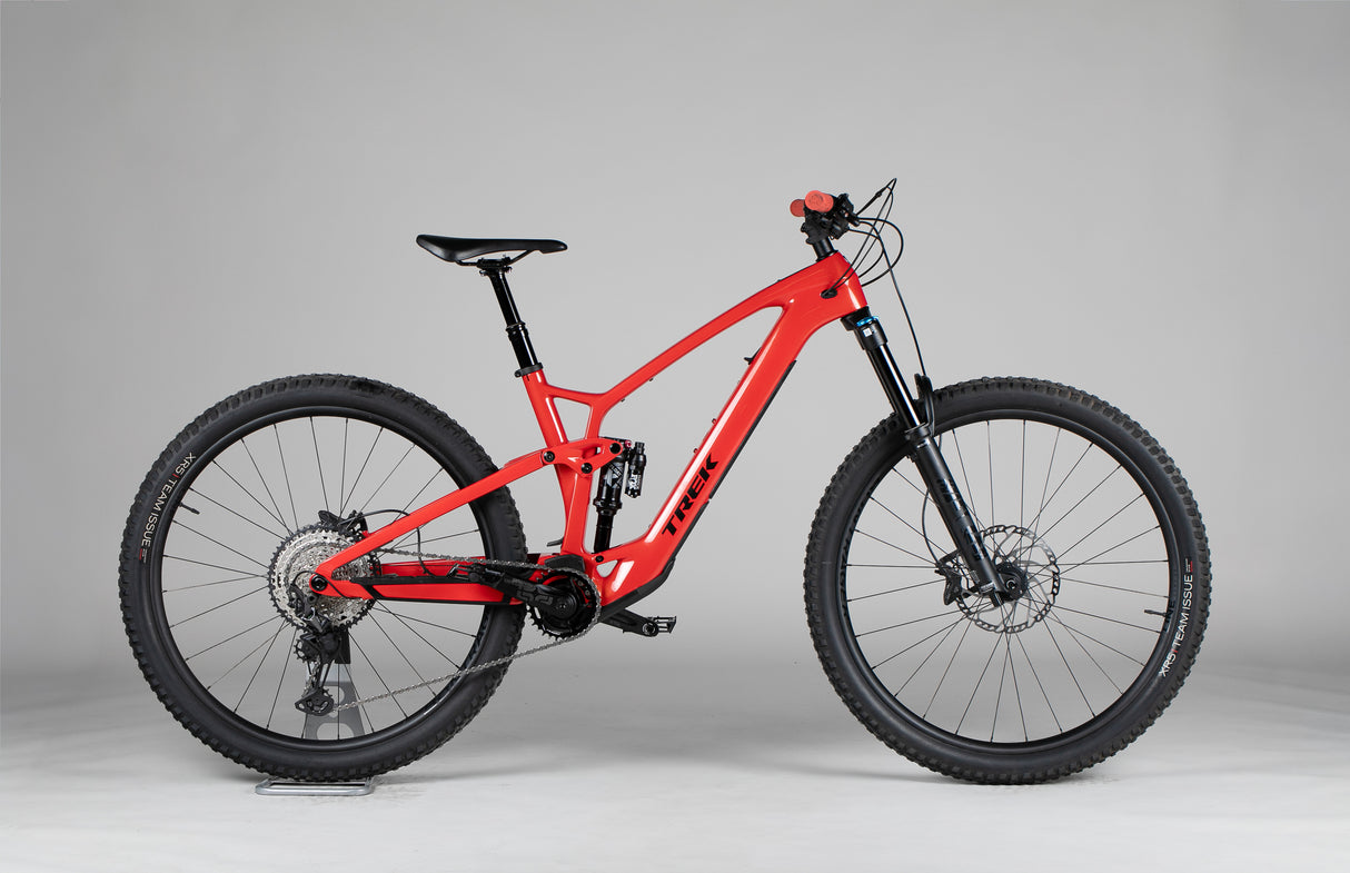 Trek Fuel Exe 9.7 - käytetty sähköpyörä 177-188 cm ajajalle
