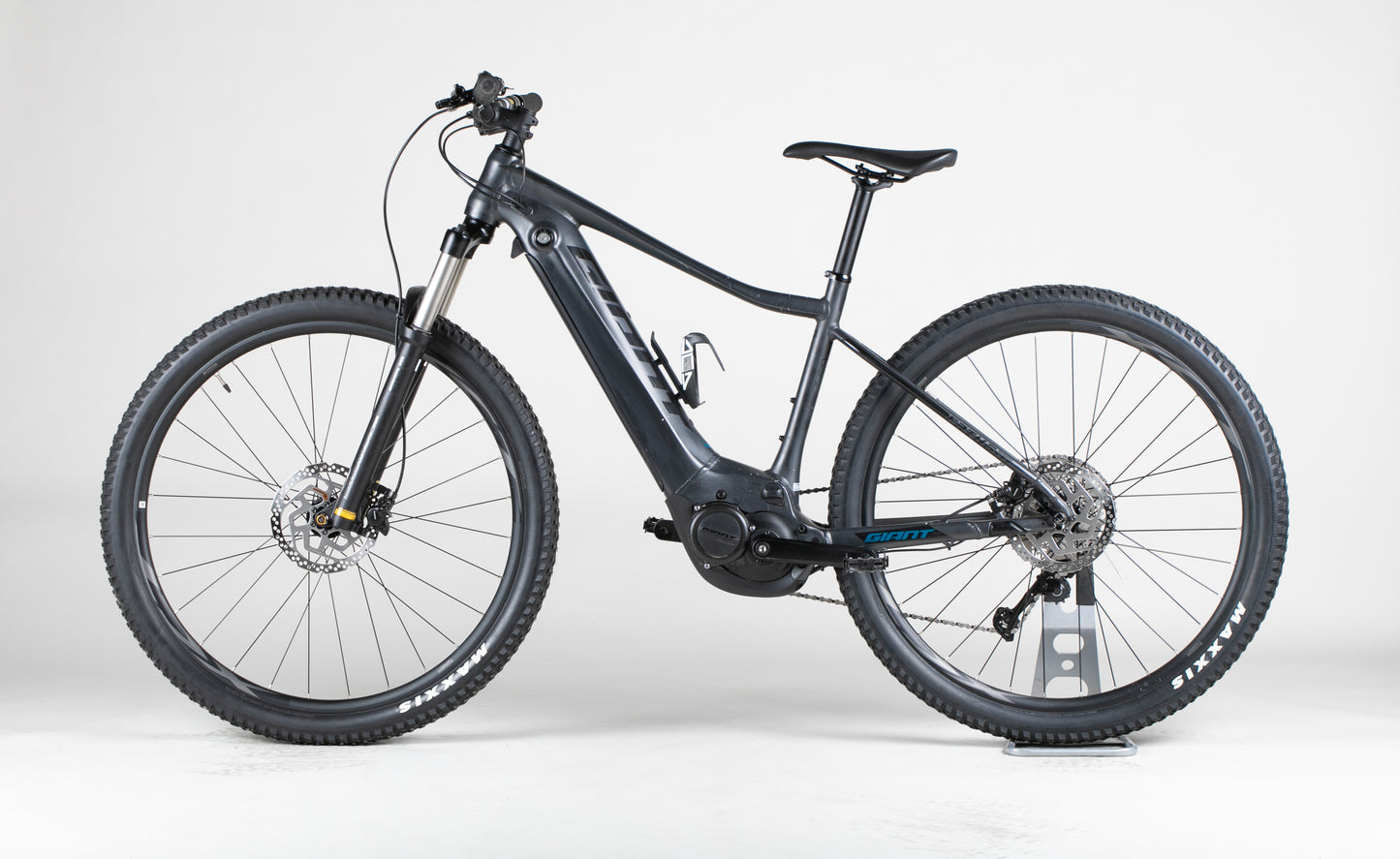 Giant Fathom E+ 2 - käytetty sähköpyörä 171-180 cm ajajalle