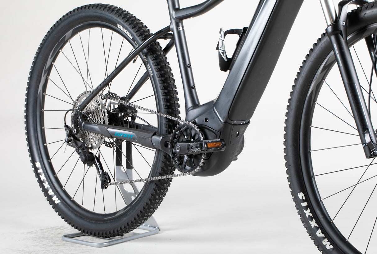 Giant Fathom E+ 2 - käytetty sähköpyörä 171-180 cm ajajalle