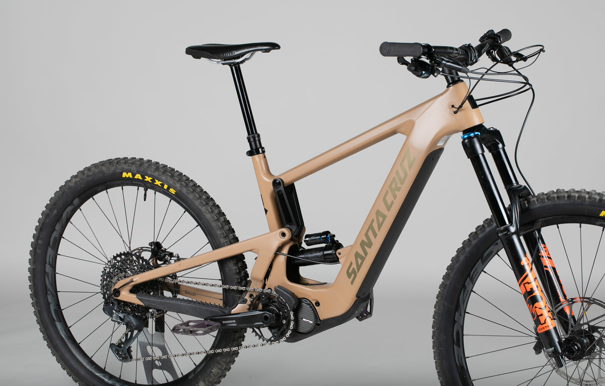 Santa Cruz Bullit V3 - käytetty sähköpyörä 175-185 cm ajajalle