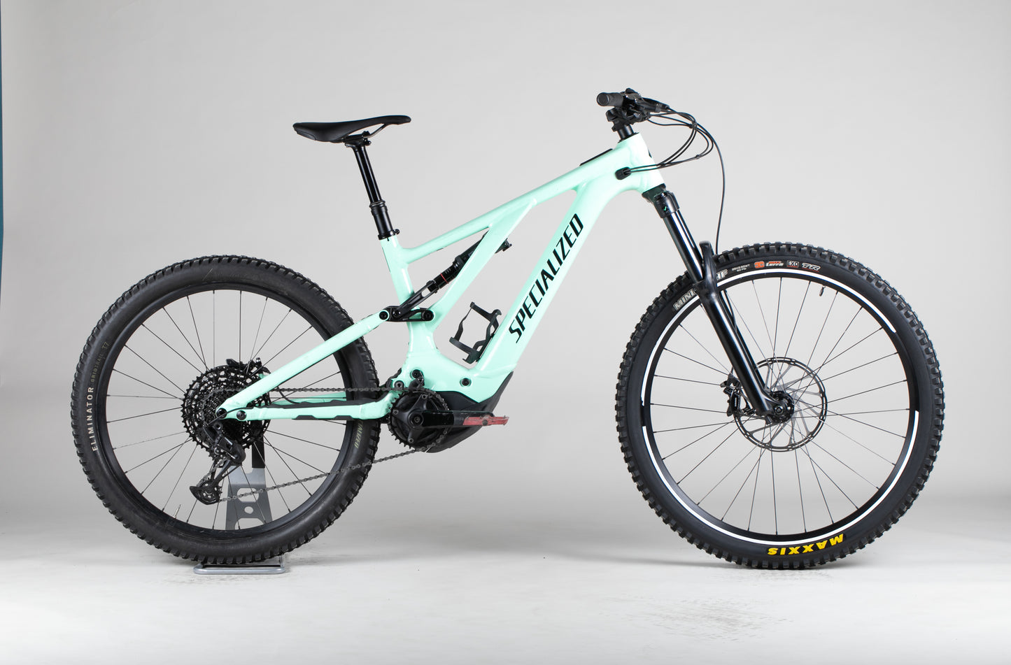 Specialized Turbo Levo - käytetty sähköpyörä 173-188 cm ajajalle