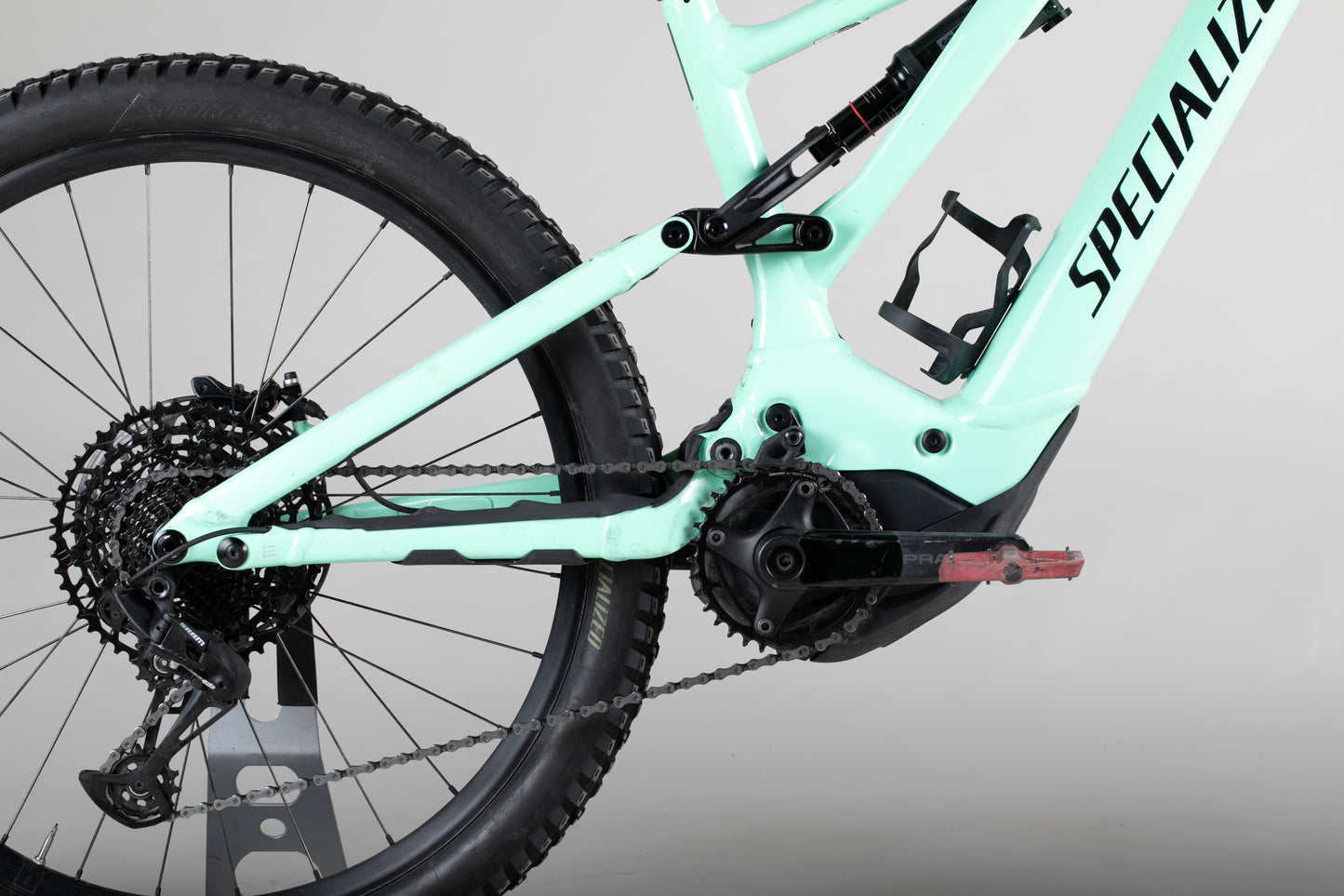 Specialized Turbo Levo - käytetty sähköpyörä 173-188 cm ajajalle