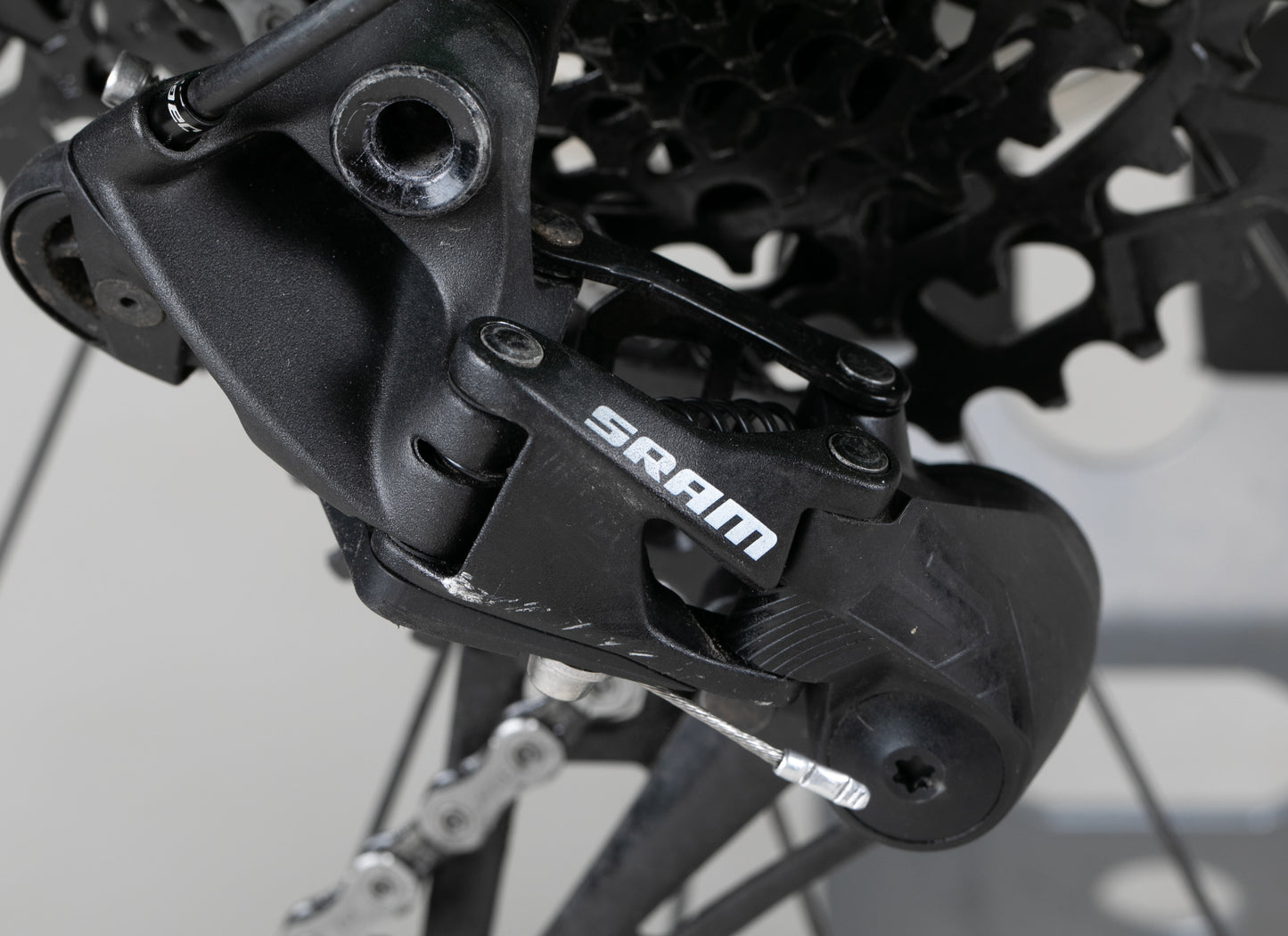 Specialized Turbo Levo - käytetty sähköpyörä 173-188 cm ajajalle