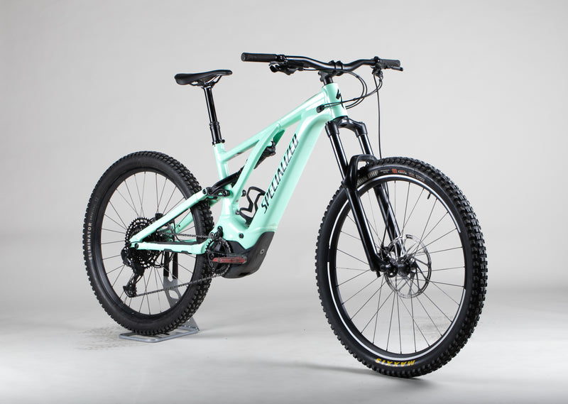 Specialized Turbo Levo - käytetty sähköpyörä 173-188 cm ajajalle