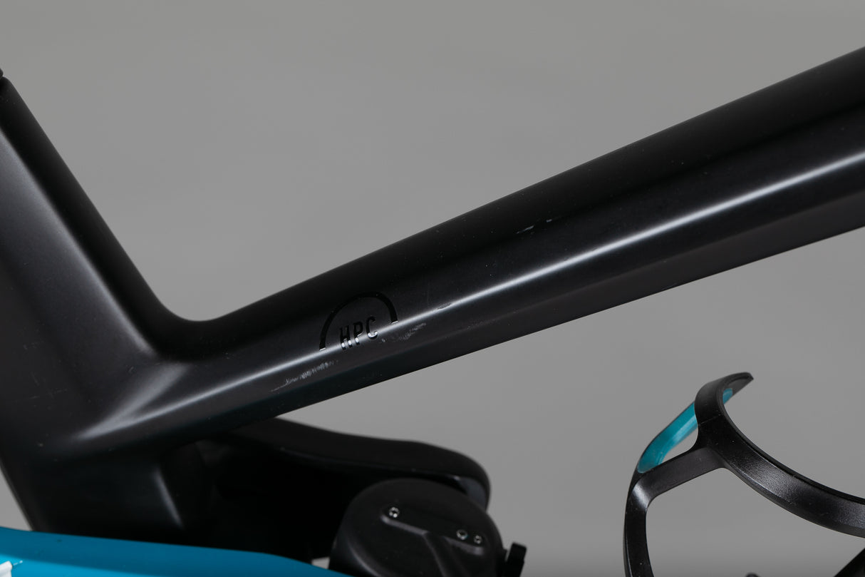 Cube Stereo Hybrid 140 Hpc Race 625 - käytetty sähköpyörä 175-187 cm ajajalle