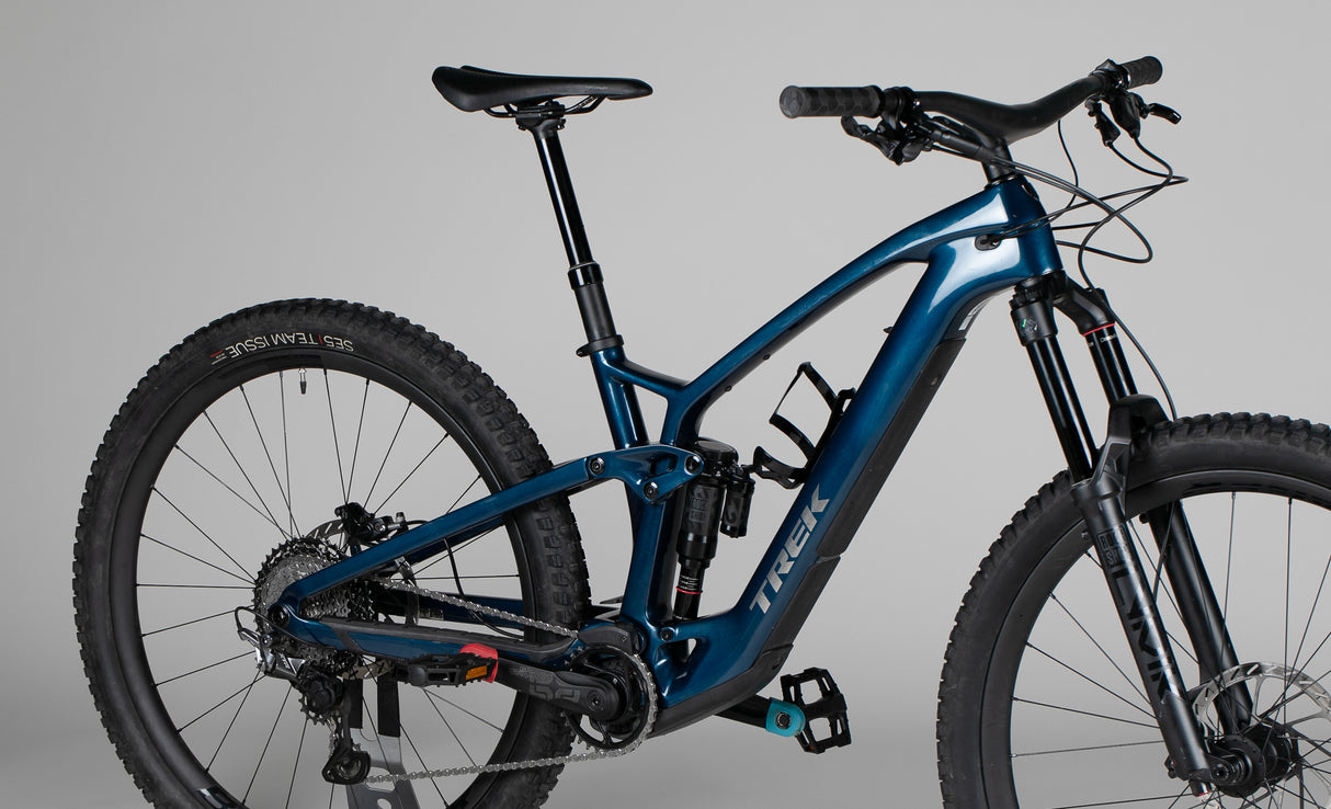 Trek Fuel Exe 9.8 Xt - käytetty sähköpyörä 165-178 cm ajajalle