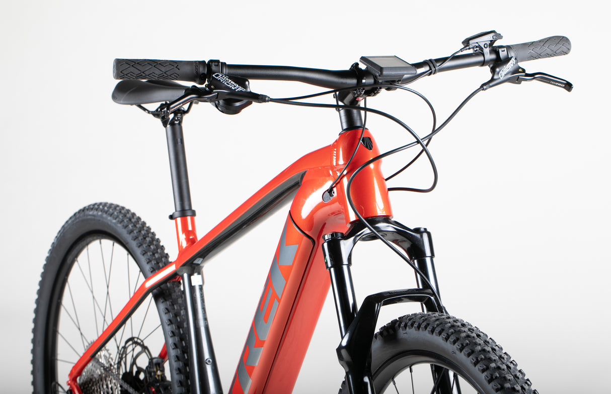 Trek Powerfly 5 - käytetty sähköpyörä 179–189 cm ajajalle