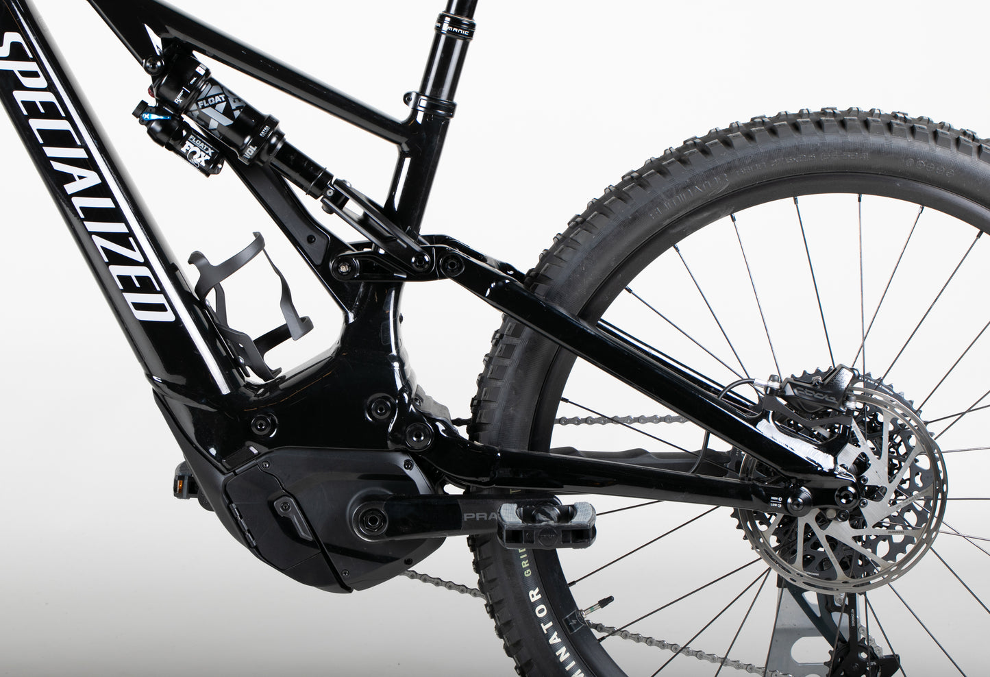 Specialized Turbo Levo Comp Alloy - käytetty sähköpyörä 157-173 cm ajajalle