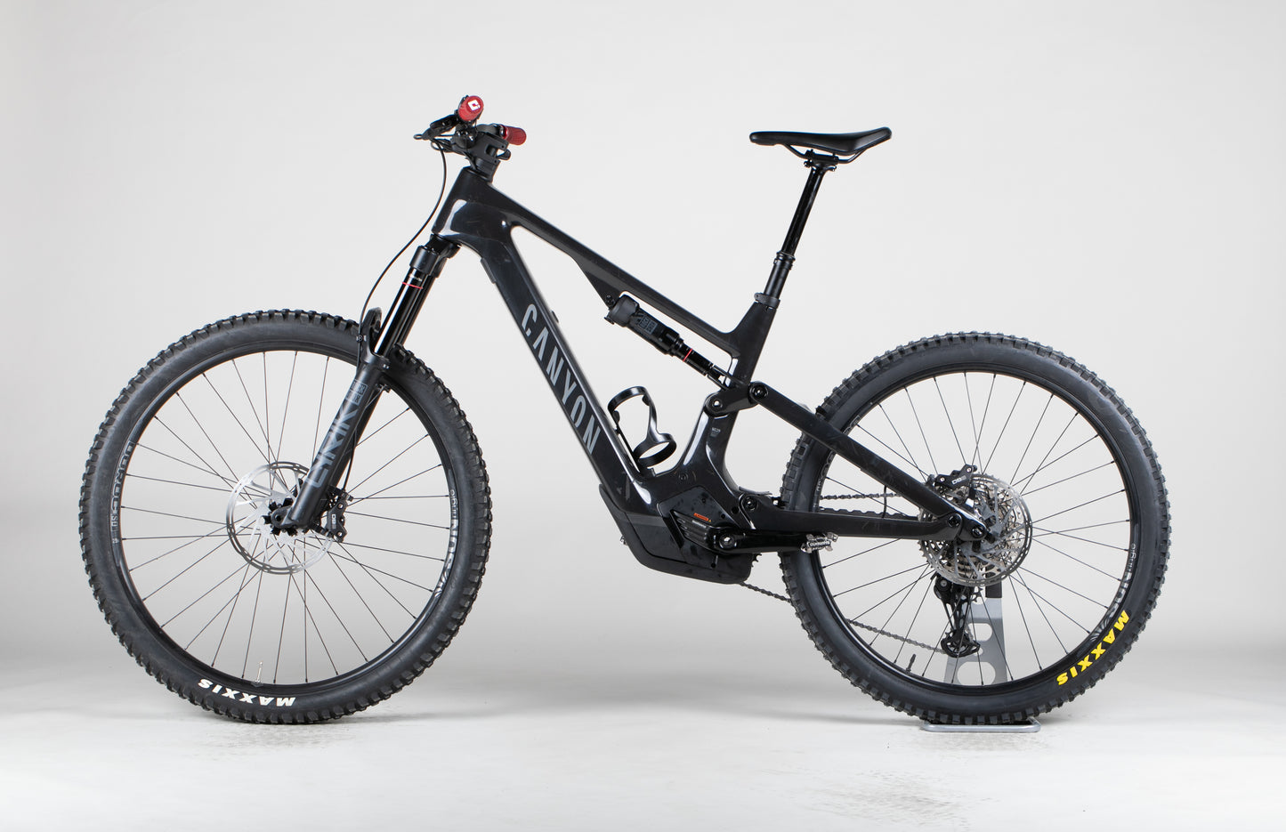 Canyon Spectral ON:CF7 - käytetty sähköpyörä 175-183 cm ajajalle