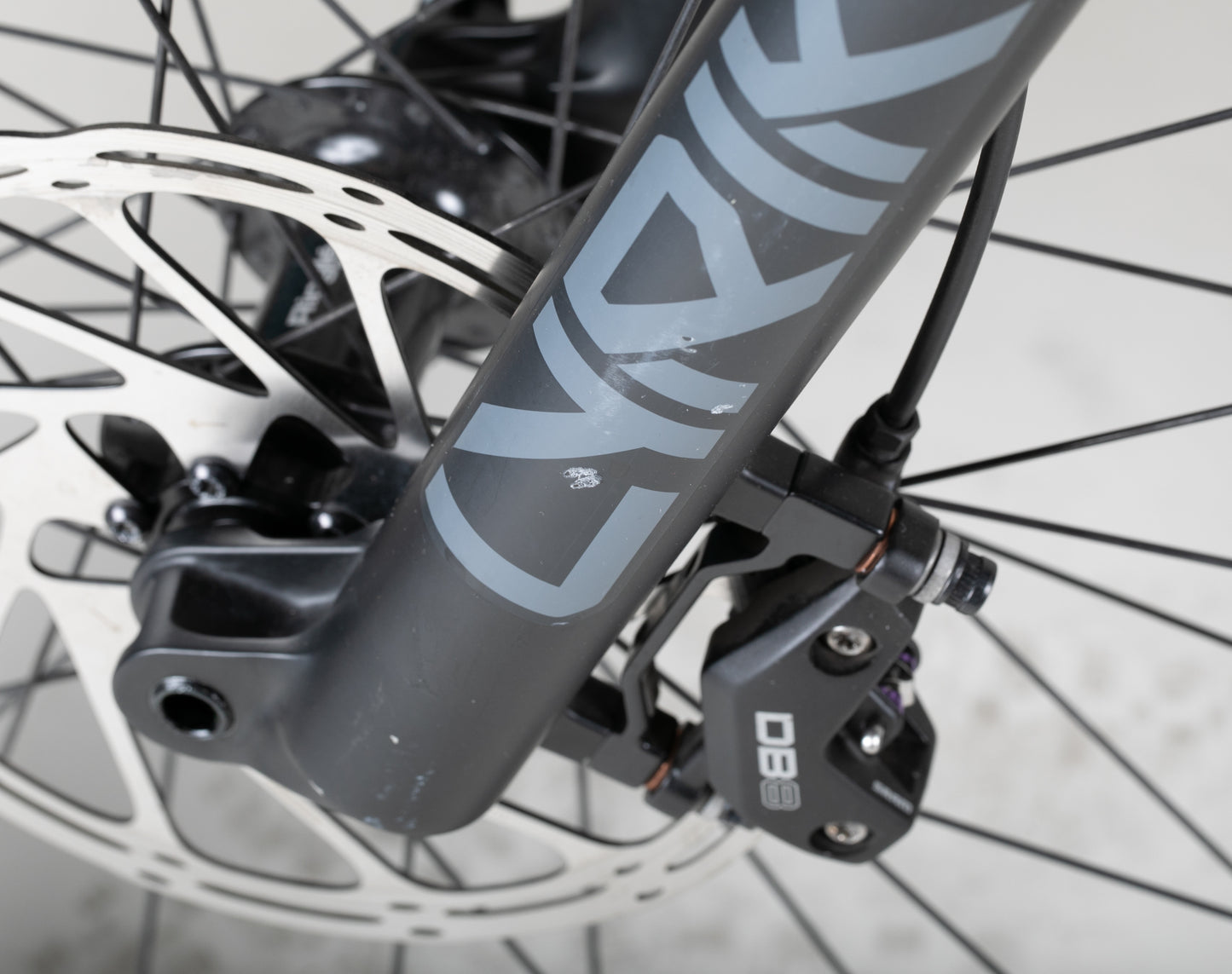 Canyon Spectral ON:CF7 - käytetty sähköpyörä 175-183 cm ajajalle