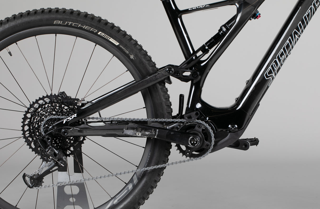 Specialized Turbo Levo Sl Expert Carbon - käytetty sähköpyörä 178-189 cm ajajalle