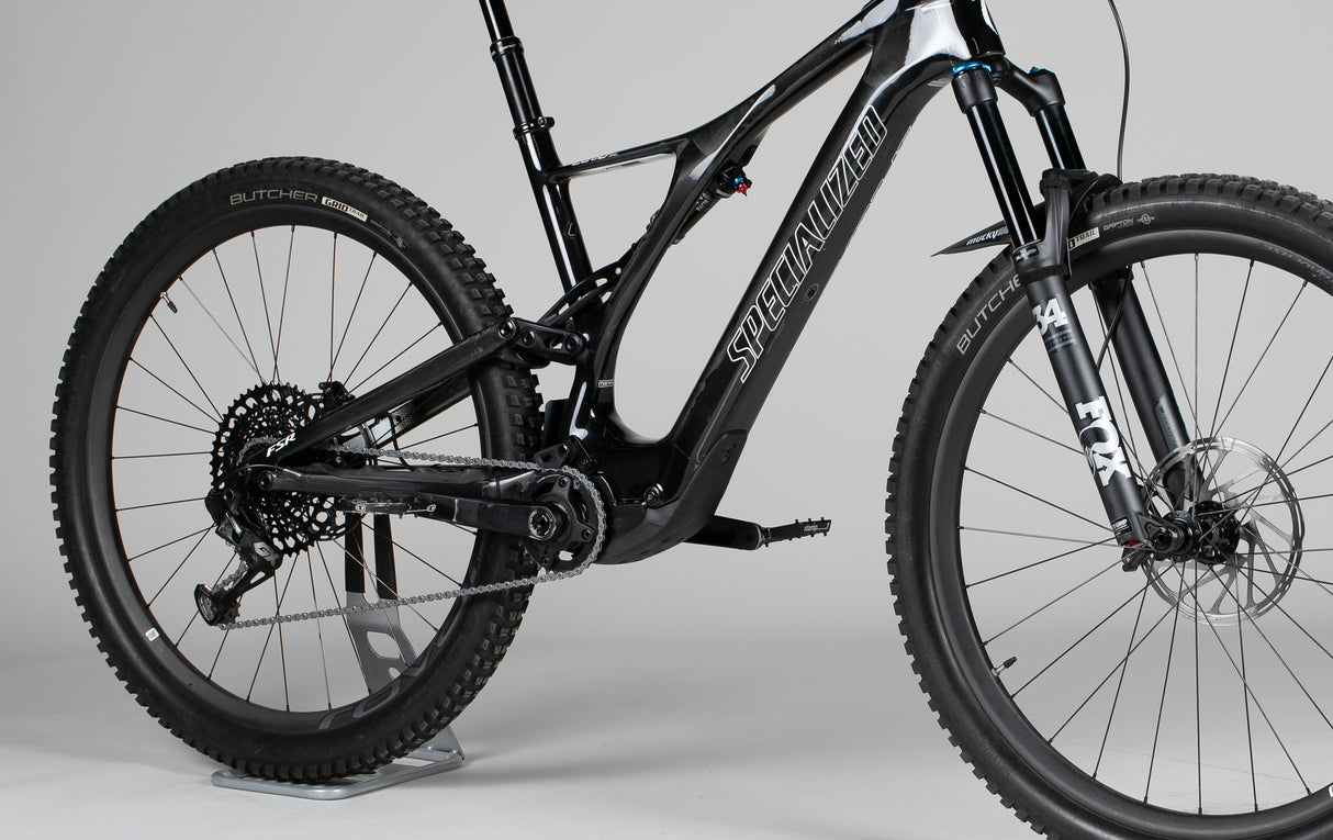 Specialized Turbo Levo Sl Expert Carbon - käytetty sähköpyörä 178-189 cm ajajalle