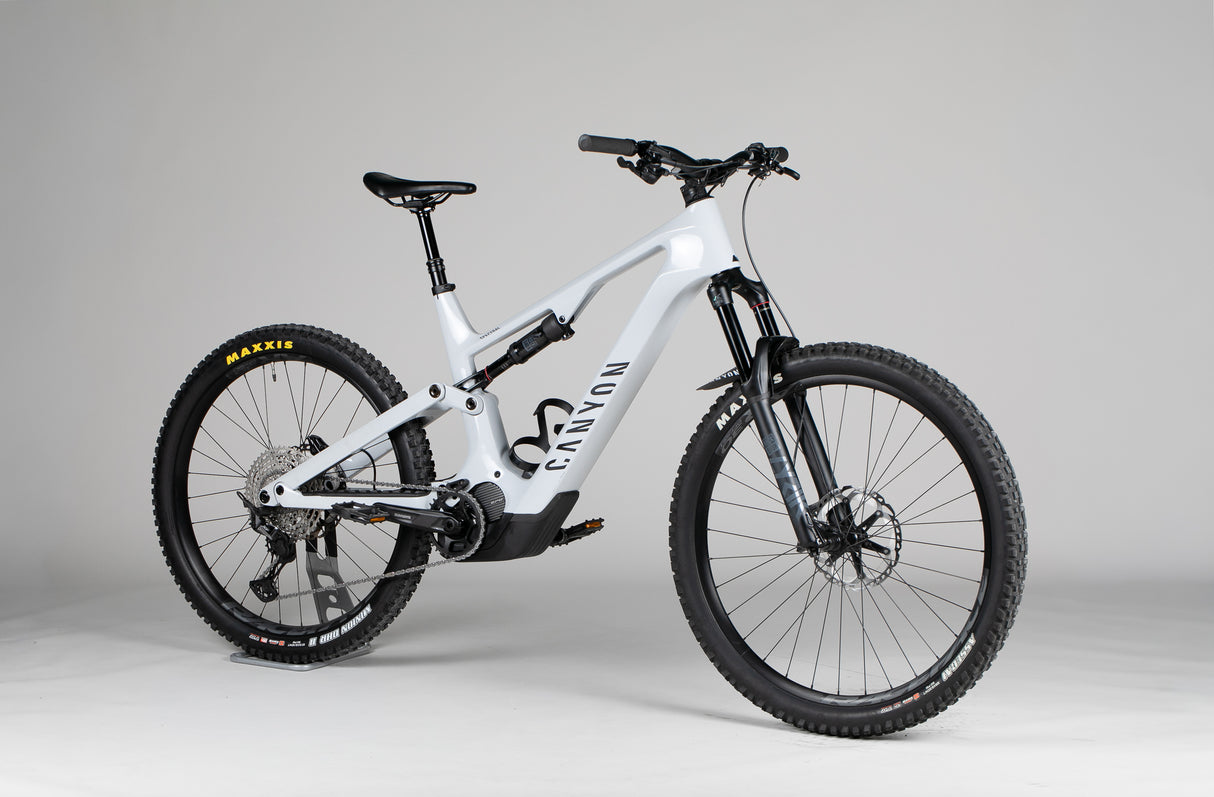 Canyon Spectral:On Cf 7 - käytetty sähköpyörä 192-201 cm ajajalle
