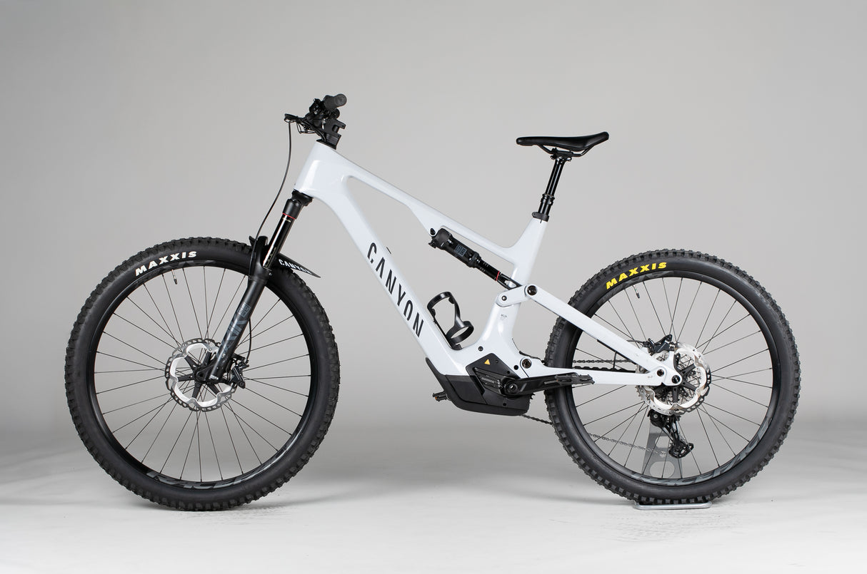 Canyon Spectral:On Cf 7 - käytetty sähköpyörä 192-201 cm ajajalle