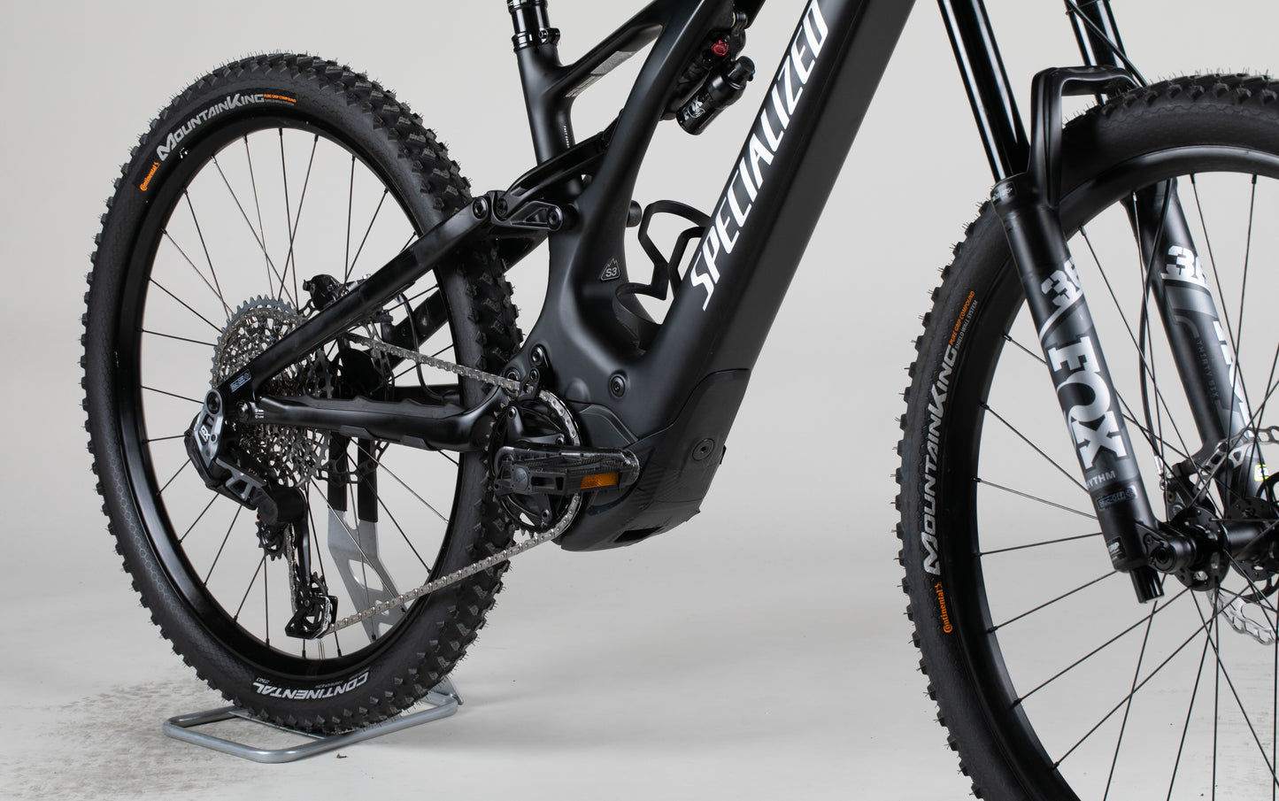 Specialized Turbo Levo Comp Carbon - käytetty sähköpyörä 165-180 cm ajajalle