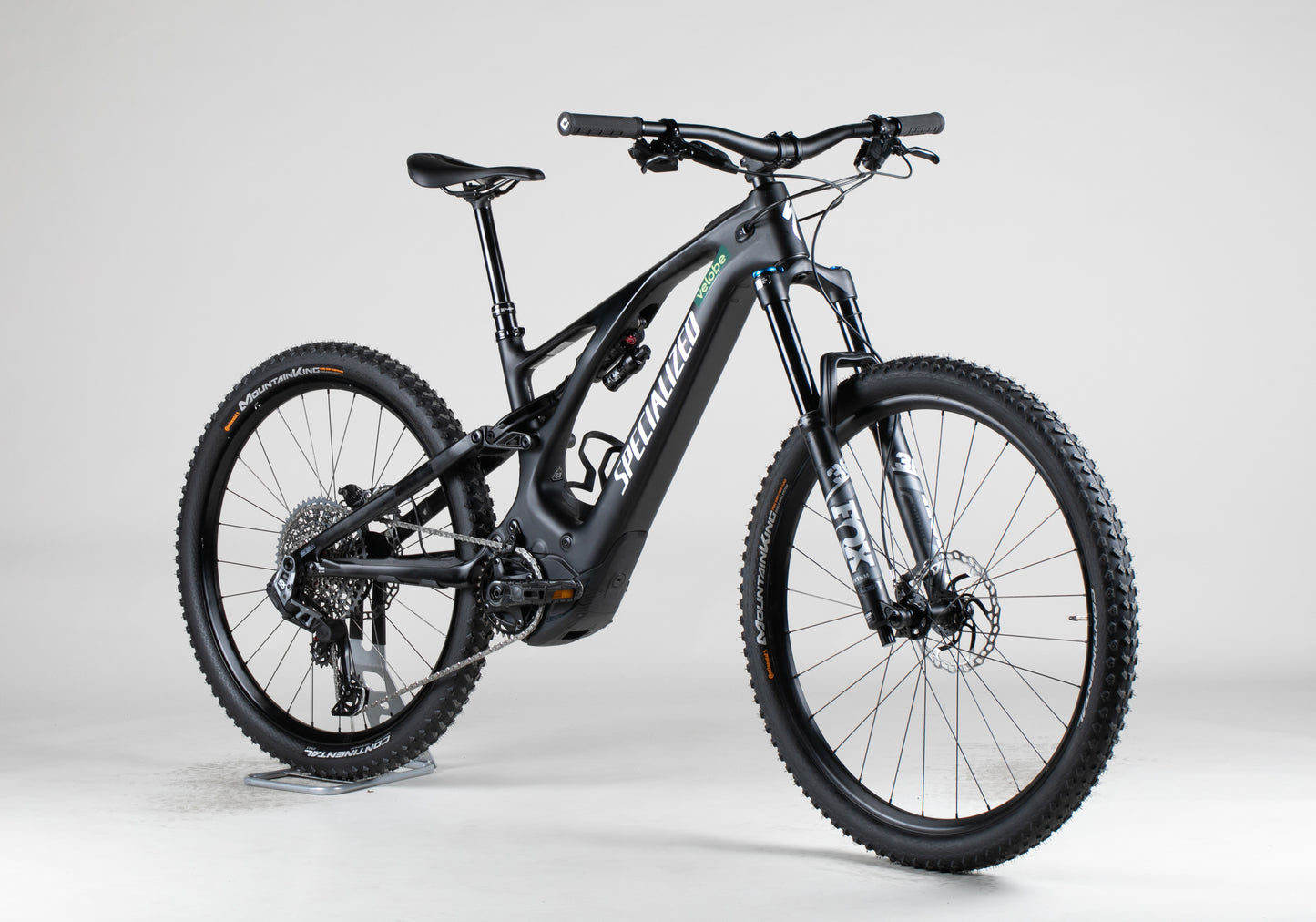 Specialized Turbo Levo Comp Carbon - käytetty sähköpyörä 165-180 cm ajajalle