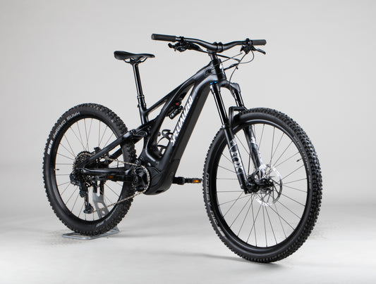 Specialized Turbo Levo 3 Comp Carbon - käytetty sähköpyörä 157-173 cm ajajalle