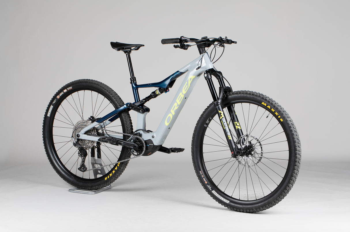 Orbea Rise H30 - käytetty sähköpyörä 168-178 cm ajajalle