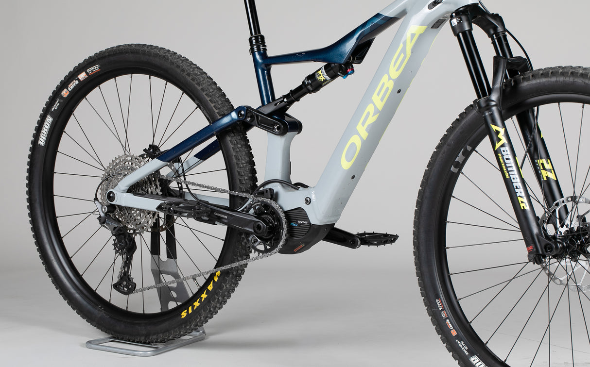 Orbea Rise H30 - käytetty sähköpyörä 168-178 cm ajajalle
