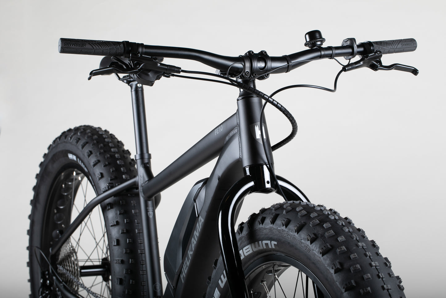 Helkama FE10 - uusi sähköfatbike 160-180 cm ajajalle