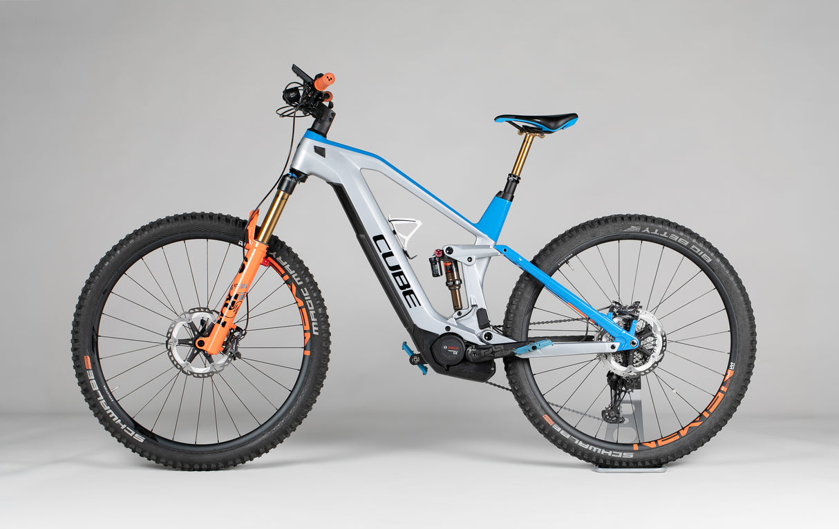 Cube STEREO HYBRID 140 HPC ACTIONTEAM 625 NYON - käytetty sähköpyörä 179-189 cm ajajalle