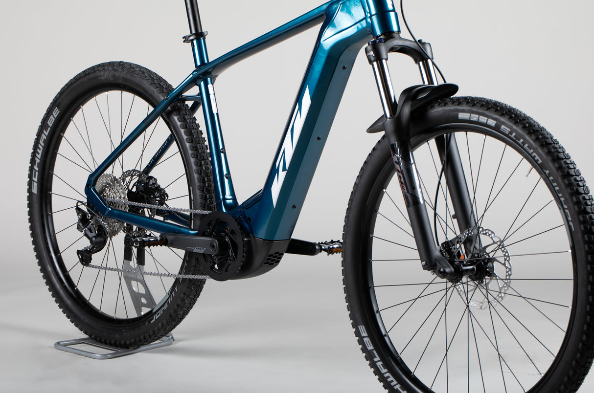 KTM Macina Team 691 - outlet-sähköpyörä 182-198 cm ajajalle