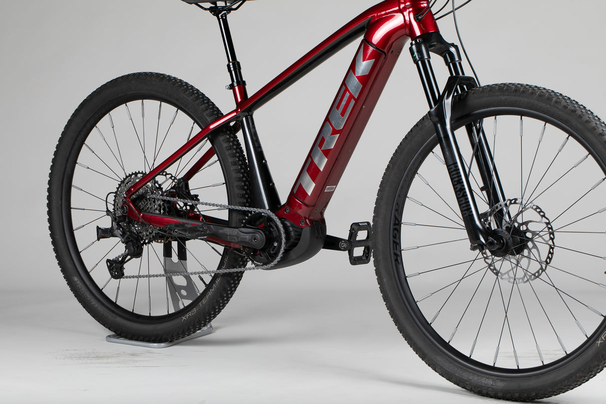 Trek Powerfly 7 Gen 4 - käytetty sähköpyörä 165-176 cm ajajalle