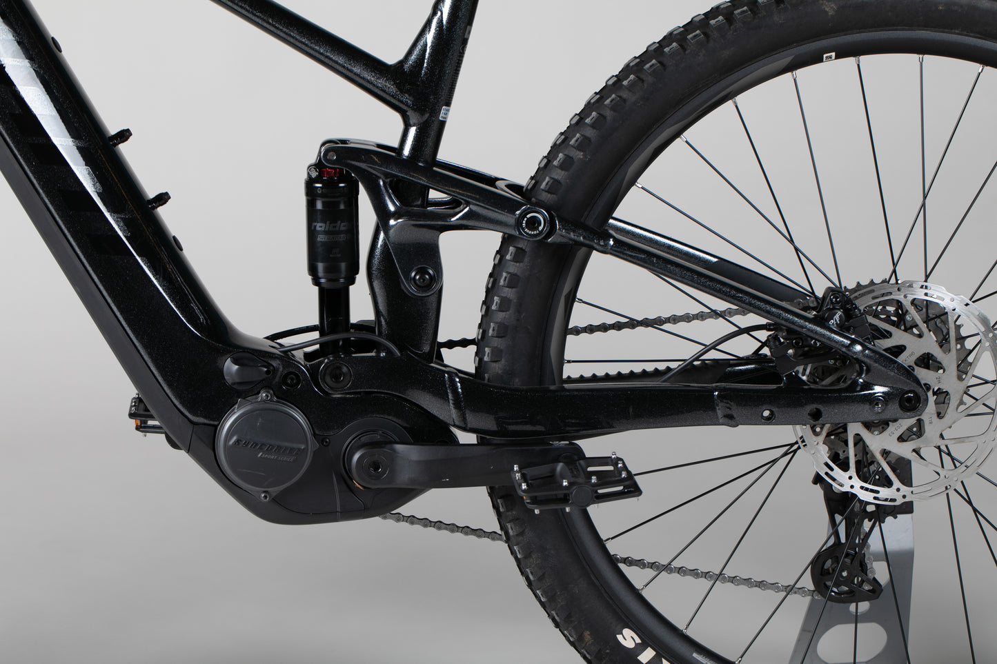 Giant Stance E+  2 625 - käytetty sähköpyörä 170-180 cm ajajalle