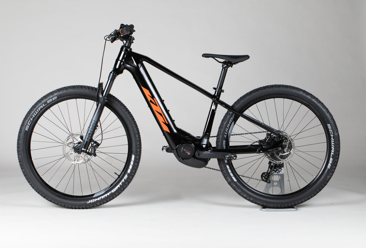 KTM Macina Team 772 - outlet-sähköpyörä 152-164 cm ajajalle