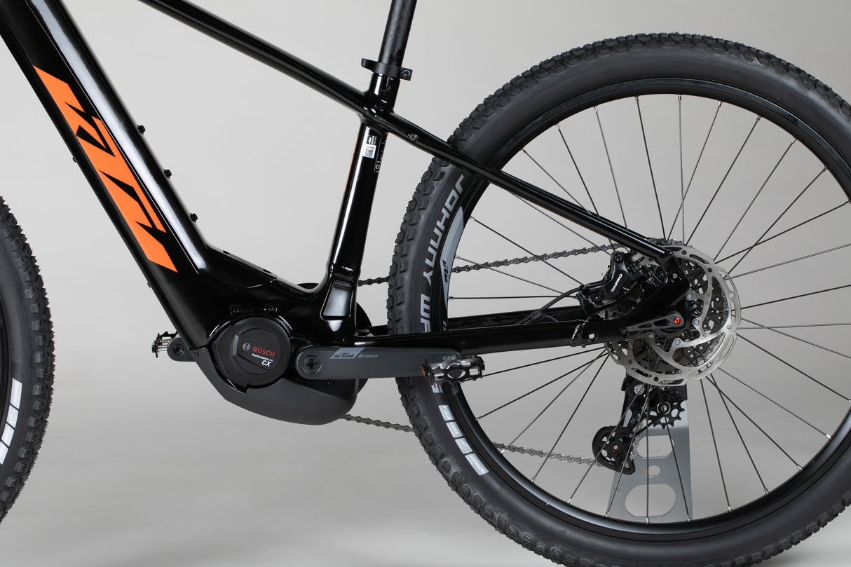 KTM Macina Team 772 - outlet-sähköpyörä 152-164 cm ajajalle